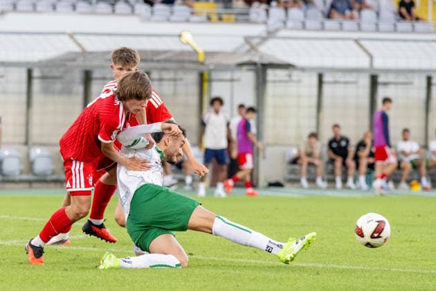 Bohdan Olychenko 8 FC Bayern Munich Amateurs, Pascal Schittler 32 VfB Eichstätt, FC Bayern II vs. VfB Eichstätt, Soccer, Bavarian Regional League, Matchday 7, September 4, 2026 DFB regulations prohibit any use of photographs as image sequences and or quasi-video Munich, Bavaria, Germany Copyright: xkolbert-press UlrichxGamelx