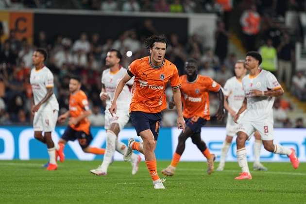 Istanbul Basaksehir v Galatasaray - Turkish Super Lig ISTANBUL, TURKIYE - SEPTEMBER 4: Eldor Shomurodov (14) of Istanbul Basaksehir celebrates after scoring a goal during the Turkish Super Lig 4th week football match between Istanbul Basaksehir and Galatasaray at Basaksehir Fatih Terim Stadium in Istanbul, Turkiye on September 4, 2026. Adem Kutucu Anadolu Istanbul Turkey. Editorial use only. Please get in touch for any other usage.  Copyright: x2026xAnadoluxAdemxKutucux