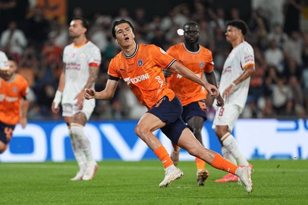 Istanbul Basaksehir v Galatasaray - Turkish Super Lig ISTANBUL, TURKIYE - SEPTEMBER 4: Eldor Shomurodov (14) of Istanbul Basaksehir celebrates after scoring a goal during the Turkish Super Lig 4th week football match between Istanbul Basaksehir and Galatasaray at Basaksehir Fatih Terim Stadium in Istanbul, Turkiye on September 4, 2026. Adem Kutucu Anadolu Istanbul Turkey. Editorial use only. Please get in touch for any other usage.  Copyright: x2026xAnadoluxAdemxKutucux