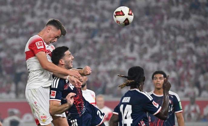 Strafraumszene, Torraumszene Kopfballduell Zweikampf Aktion Dzenan Pejcinovic VfB Stuttgart (17) gegen Luka Lochoshvili 1. FC Koeln KOE (24) VfB Stuttgart vs 1. FC Koeln 04.09.2026 DFL REGULATIONS PROHIBIT ANY USE OF PHOTOGRAPHS AS IMAGE SEQUENCES AND OR QUASI-VIDEO VfB Stuttgart vs 1. FC Koeln *** Penalty area play, Goalmouth action, header duel, tackle, Dzenan Pejcinovic (VfB Stuttgart 17) vs. Luka Lochoshvili (1. FC Köln KOE 24), VfB Stuttgart vs. 1. FC Köln, September 4, 2026. DFL regulations prohibit any use OF PHOTOGRAPHS AS IMAGE SEQUENCES AND OR QUASI-VIDEO VfB Stuttgart vs. 1. FC Köln