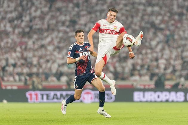 STUTTGART, GERMANY - SEPTEMBER 04: Dzenan Pejcinovic (VfB Stuttgart, 17) jumps for the ball against Paul Okon-Engstler (1. FC Koeln, 23) during the Bundesliga match between VfB Stuttgart vs. 1. FC Koeln at MHP Arena Stuttgart on matchday 2 of the 1. Bundesliga on September 04, 2026 in Stuttgart, Germany. DFL REGULATIONS PROHIBIT ANY USE OF PHOTOGRAPHS AS IMAGE SEQUENCES AND OR QUASI-VIDEO. Baden Wuerttemberg Germany Copyright: xSteffiexWunderlx