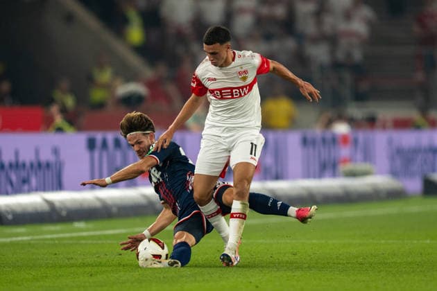 Zweikampf zwischen Jan Thielmann (1. FC Koeln, 29) und Bilal El Khannouss (VfB Stuttgart, 11), VfB Stuttgart vs. 1. FC Koeln, Fussball, 1. Bundesliga, 02. Spieltag, 04.09.2026 DFB regulations prohibit any use of photographs as image sequences and or quasi-video Stuttgart Baden-Wuerttemberg Deutschland *** A tackle between Jan Thielmann of 1. FC Köln, No. 29, and Bilal El Khannouss of VfB Stuttgart, No. 11, VfB Stuttgart vs. 1. FC Köln, Soccer, Bundesliga 1, Matchday 2, September 4, 2026. DFB regulations prohibit any use of photographs as image sequences and or quasi-video. Stuttgart, Baden-Württemberg, Germany Copyright: xkolbert-press PhilipxZieglerx
