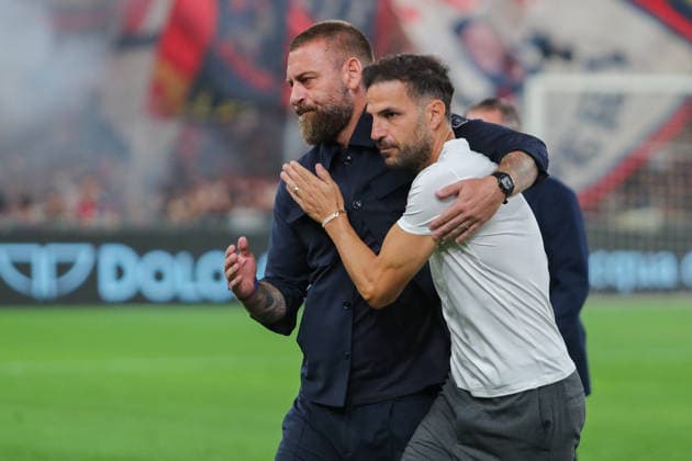 GenoaÕs head coach Daniele De Rossi and ComoÕs head coach Cesc Fabregas during the Serie A soccer match between Genoa and Como at the Luigi Ferraris Stadium in Genoa, Italy - Friday, September 04, 2026. - Soccer .  Copyright: xTanoxPecoraro LaPressex