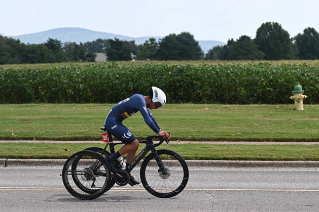 2026 UCI Para-cycling Road World Championships Picture by Mathew Wells SWpix.com - 04 09 2026 - Cycling - 2026 UCI Para-cycling Road World Championships - Huntsville, Alabama, United States of America - Men T2 Individual Time Trial (ITT) - Juan Jose Betancourt Quiroga (Colombia) Huntsville Cummings Research Park United States of America Copyright: x xSWpix.comx(t axPhotographyxHubxLtd)xMathewxWells SWpix.comx SWP-3030-22159