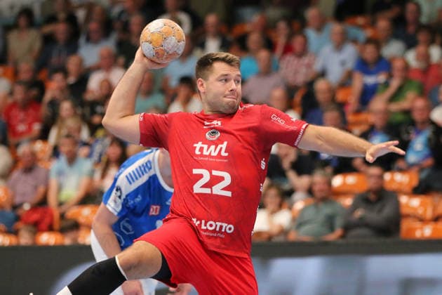 September 4, 2026 Men s Handball 2026–2027, Handball Bundesliga 2, Matchday 2: Dessau Roßlauer HV 06 vs. Eulen Ludwigshafen, Anhalt Arena, Dessau; Kian Schwarzer, Ludwigshafen, 22, sent off during a free throw Dessau Roßlau Saxony-Anhalt Germany