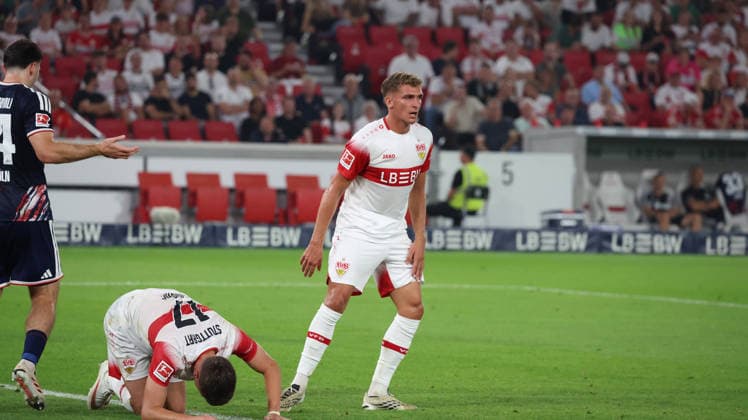 04.09.2026, xrekx, Fussball 1.Bundesliga, VfB Stuttgart - 1.FC Köln v.l. Dzenan Pejcinovic (VfB Stuttgart) Grischa Prömel (VfB Stuttgart) (DFL DFB REGULATIONS PROHIBIT ANY USE OF PHOTOGRAPHS as IMAGE SEQUENCES and or QUASI-VIDEO) Stuttgart *** September 4, 2026, xrekx, Soccer 1 Bundesliga, VfB Stuttgart 1 FC Köln v l Dzenan Pejcinovic VfB Stuttgart Grischa Prömel VfB Stuttgart DFL DFB REGULATIONS PROHIBIT ANY USE OF PHOTOGRAPHS as IMAGE SEQUENCES and or QUASI-VIDEO Stuttgart