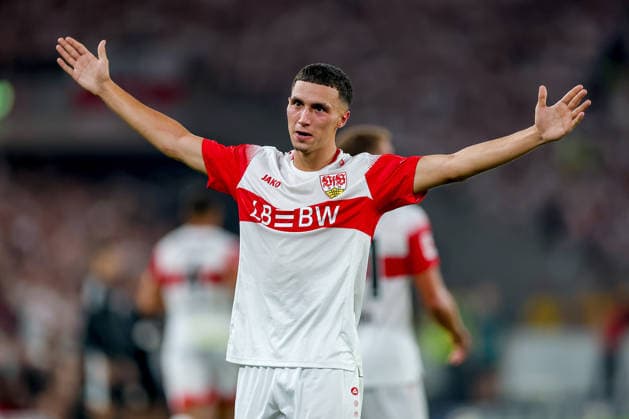 04.09.2026, Fußball, VfB Stuttgart - 1. FC Köln, 1. Fußball Bundesliga, 2. Spieltag, MHP-Arena, Saison 2026 2027: Torjubel nach dem Tor zum 1:0 durch Torschütze Bilal El Khannouss (VfB Stuttgart 11) DFB regulations prohibit any use of photographs as image sequences and or quasi-video. Baden-Württemberg Deutschland *** September 4, 2026, Soccer, VfB Stuttgart vs. 1. FC Köln, 1 Bundesliga, Matchday 2, MHP Arena, 2026–2027 season. Goal celebration after Bilal El Khannouss scores the 1–0 goal for VfB Stuttgart 11. DFB regulations prohibit any use of photographs as image sequences and or quasi-video. Baden-Württemberg, Germany