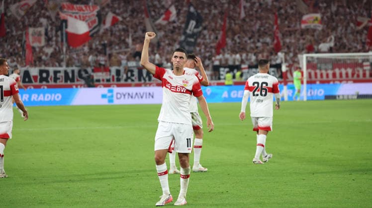 04.09.2026, xrekx, Fussball 1.Bundesliga, VfB Stuttgart - 1.FC Köln v.l. Torjubel nach dem Tor zum celebrating the goal celebrate 1:0 durch Bilal El Khannouss (VfB Stuttgart) (DFL DFB REGULATIONS PROHIBIT ANY USE OF PHOTOGRAPHS as IMAGE SEQUENCES and or QUASI-VIDEO) Stuttgart *** September 4, 2026, xrekx, Soccer, Bundesliga 1, VfB Stuttgart 1 FC Köln v l Goal celebration after Bilal El Khannouss’s goal to make it 1–0 for VfB Stuttgart DFL DFB REGULATIONS PROHIBIT ANY USE OF PHOTOGRAPHS as IMAGE SEQUENCES and or QUASI-VIDEO Stuttgart