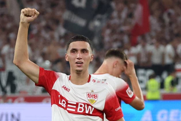 04.09.2026, xrekx, Fussball 1.Bundesliga, VfB Stuttgart - 1.FC Köln v.l. Torjubel nach dem Tor zum celebrating the goal celebrate 1:0 durch Bilal El Khannouss (VfB Stuttgart) (DFL DFB REGULATIONS PROHIBIT ANY USE OF PHOTOGRAPHS as IMAGE SEQUENCES and or QUASI-VIDEO) Stuttgart *** September 4, 2026, xrekx, Soccer, Bundesliga 1, VfB Stuttgart 1 FC Köln v l Goal celebration after Bilal El Khannouss scores the 1–0 goal for VfB Stuttgart DFL DFB REGULATIONS PROHIBIT ANY USE OF PHOTOGRAPHS AS IMAGE SEQUENCES AND OR QUASI-VIDEO Stuttgart