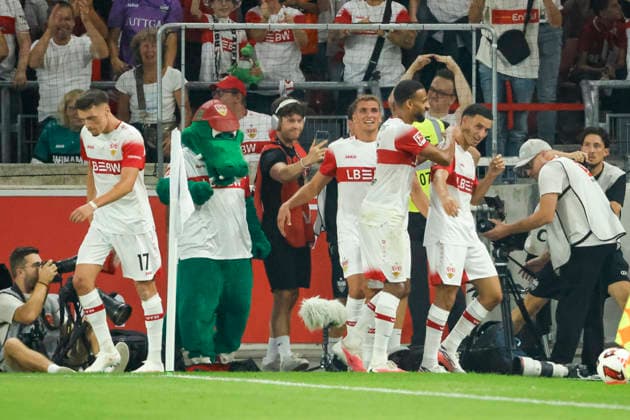 Torjubel VfB Stuttgart beim 1:0 durch Bilal El Khannouss (VfB Stuttgart, 11), Freude, Begeisterung, positive Emotionen, Torerfolg , Deutschland, Fussball, 1. Bundesliga, 2.Spieltag, 2026 2027, VfB Stuttgart vs. 1.FC Köln, 04.09.2026, Stuttgart MHP Arena Deutschland *** VfB Stuttgart celebrates Bilal El Khannouss s 1-0 goal; VfB Stuttgart, 11; joy, excitement, positive emotions, goal, Germany, soccer, Bundesliga 1, Matchday 2, 2026–2027, VfB Stuttgart vs. 1. FC Köln, September 4, 2026, Stuttgart MHP Arena, Germany Copyright: xGrantxHubbsx