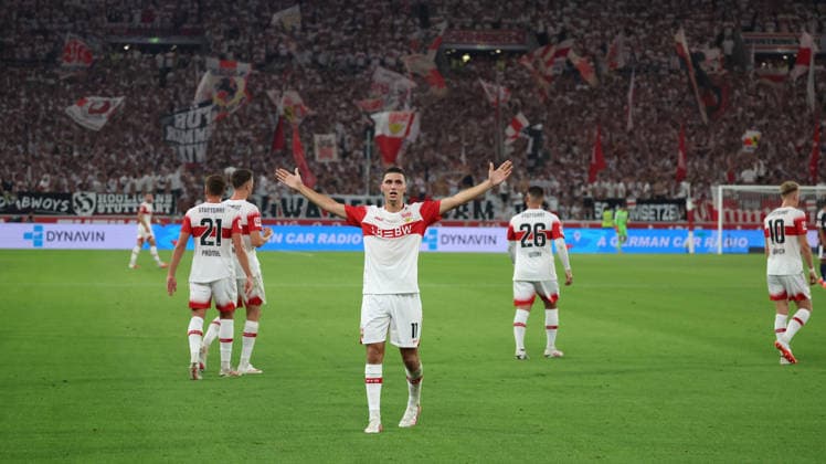 04.09.2026, xrekx, Fussball 1.Bundesliga, VfB Stuttgart - 1.FC Köln v.l. Torjubel nach dem Tor zum celebrating the goal celebrate 1:0 durch Bilal El Khannouss (VfB Stuttgart) (DFL DFB REGULATIONS PROHIBIT ANY USE OF PHOTOGRAPHS as IMAGE SEQUENCES and or QUASI-VIDEO) Stuttgart *** September 4, 2026, xrekx, Soccer 1 Bundesliga, VfB Stuttgart 1 FC Köln v l Goal celebration after Bilal El Khannouss scored the 1–0 goal for VfB Stuttgart DFL DFB REGULATIONS PROHIBIT ANY USE OF PHOTOGRAPHS AS IMAGE SEQUENCES AND OR QUASI-VIDEO Stuttgart