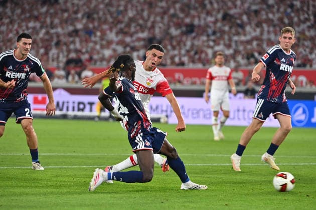 Tor Bilal EL KHANNOUSS (VFB Stuttgart) zum 1-0, Aktion,Torschuss gegen Gideon MENSAH (1.FC Koeln). Strafraumszene. Fussball 1. Bundesliga Saison 2026 2027, 2.Spieltag, Spieltag02, VfB Stuttgart - 1.FC Koeln am 04.09.2026 , MHP ARENA Â *** Goal by Bilal EL KHANNOUSS (VFB Stuttgart) to make it 1–0, play, shot on goal against Gideon MENSAH (1. FC Köln), penalty area action, soccer, 1. Bundesliga, 2026–2027 season, Matchday 2, Matchday 02, VfB Stuttgart vs. 1. FC Köln on September 4, 2026, MHP ARENA Â