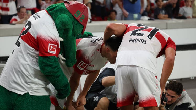 04.09.2026, xrekx, Fussball 1.Bundesliga, VfB Stuttgart - 1.FC Köln v.l. Torjubel nach dem Tor zum celebrating the goal celebrate 1:0 durch Bilal El Khannouss (VfB Stuttgart) (DFL DFB REGULATIONS PROHIBIT ANY USE OF PHOTOGRAPHS as IMAGE SEQUENCES and or QUASI-VIDEO) Stuttgart *** September 4, 2026, xrekx, Soccer, Bundesliga 1, VfB Stuttgart 1 FC Köln v l Goal celebration after Bilal El Khannouss’s goal to make it 1–0 for VfB Stuttgart. DFL and DFB regulations prohibit any use of photographs as image sequences and or quasi-video. Stuttgart