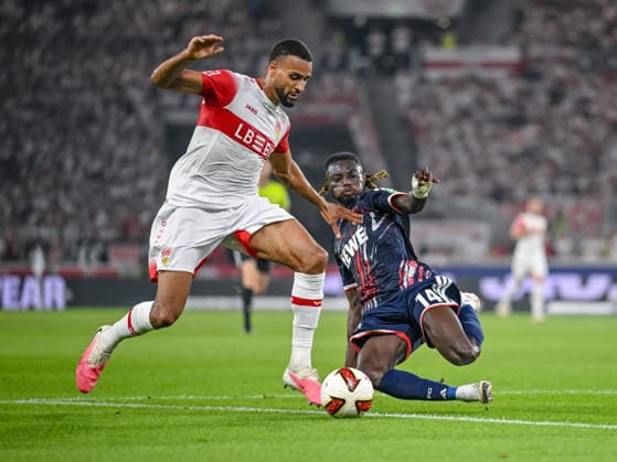 Josha Vagnoman (VfB Stuttgart) und Gideon Mensah (1.FC Koeln) im Zweikampf waehrend des spiels der 1. Bundesliga zwischen VfB Stuttgart und 1. FC Koeln, MHPArena am 04. September 2026 in Stuttgart, Deutschland. (Foto von Harry Langer DeFodi Images) +++ Josha Vagnoman (VfB Stuttgart) und Gideon Mensah (1.FC Koeln) battle for the ball during the Bundesliga match between VfB Stuttgart and 1. FC Koeln at MHPArena on September 4, 2026 in Stuttgart, Germany. (Photo by Harry Langer DeFodi Images) DFB DFL REGULATIONS PROHIBIT ANY USE OF PHOTOGRAPHS AS IMAGE SEQUENCES AND OR QUASI-VIDEO. (Photo by Harry Langer DeFodi Images) DFB DFL REGULATIONS PROHIBIT ANY USE OF PHOTOGRAPHS AS IMAGE SEQUENCES AND OR QUASI-VIDEO. - *** Josha Vagnoman of VfB Stuttgart and Gideon Mensah of 1. FC Köln battle for the ball during the Bundesliga match between VfB Stuttgart and 1. FC Köln, at MHPArena on September 4, 2026, in Stuttgart, Germany. Photo by Harry Langer, DeFodi Images. Josha Vagnoman of VfB Stuttgart and Gideon Mensah of 1 FC Köln battle for the ball during the Bundesliga match between VfB Stuttgart and 1 FC Köln at MHPArena on September 4, 2026 in Stuttgart, Germany Photo by Harry Langer, DeFodi Images DFB and DFL regulations prohibit any use of photographs as image sequences and or quasi-video Photo by Harry Langer, DeFodi Images DFB and DFL regulations prohibit any use of photographs as imSEQUENCES AND OR QUASI-VIDEO