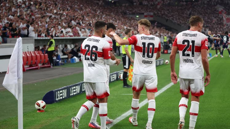 04.09.2026, xrekx, Fussball 1.Bundesliga, VfB Stuttgart - 1.FC Köln v.l. Torjubel nach dem Tor zum celebrating the goal celebrate 1:0 durch Bilal El Khannouss (VfB Stuttgart) (DFL DFB REGULATIONS PROHIBIT ANY USE OF PHOTOGRAPHS as IMAGE SEQUENCES and or QUASI-VIDEO) Stuttgart *** September 4, 2026, xrekx, Soccer, Bundesliga 1, VfB Stuttgart 1 FC Köln v l Goal celebration after Bilal El Khannouss scored the 1–0 goal for VfB Stuttgart. DFL and DFB regulations prohibit any use of photographs as image sequences and or quasi-video. Stuttgart