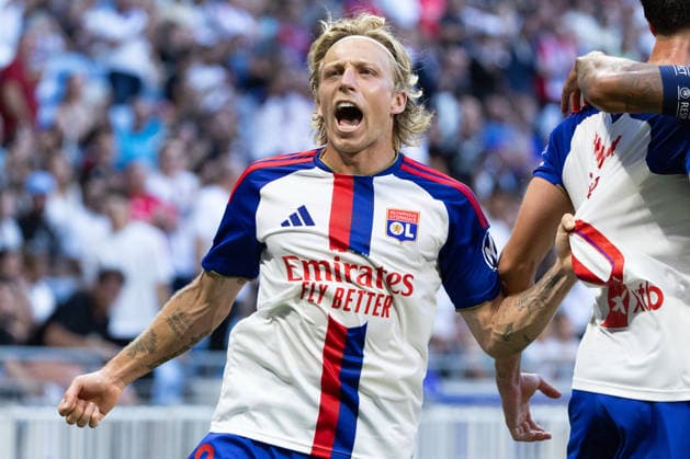 Mads Bidsrup seen during Ligue 1 26 27 game between teams of Olympique Lyon and AJ Auxerre at Groupama Stadium (Benjamin Faes Ball Raw Images) Lyon Groupama Stadium France Copyright: xBenjaminxFaesx 0W4A2674