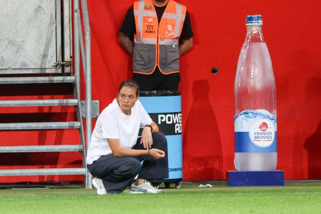 Coach Sabrina Wittmann, head coach of FC Ingolstadt 04, and her team were unable to stop the visitors with only 10 players during the match between FC Ingolstadt 04 and Alemannia Aachen on September 4, 2026, DFB regulations prohibit any use of photographs as image sequences and or quasi-video. GER, Soccer, 3. Liga, Matchday 4, FC Ingolstadt 04 vs. Alemannia Aachen, September 4, 2026, Audi Sportpark Ingolstadt Copyright: xEibner-Pressefoto OliverxSTRISCHx EP-OSH