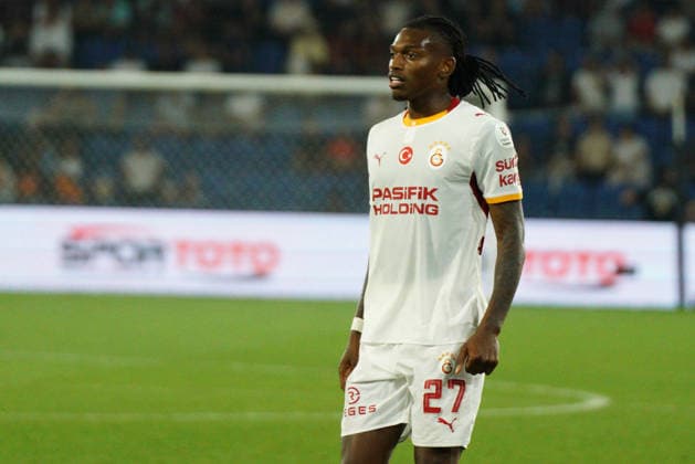 September 4, 2026, Basaksehir, Istanbul, Turkey: Rafael Leao (C) of Galatasaray looks on during the Turkish Super League 2026 27 match between Basaksehir and Galatasaray at the Basaksehir Fatih Terim Stadium in Istanbul, Turkey, on September 4, 2026. Turkish Super League 2026 27 - Basaksehir Vs Galatasaray  - ZUMAu194 20260904_zip_u194_048 Copyright: xTolgaxUluturkx