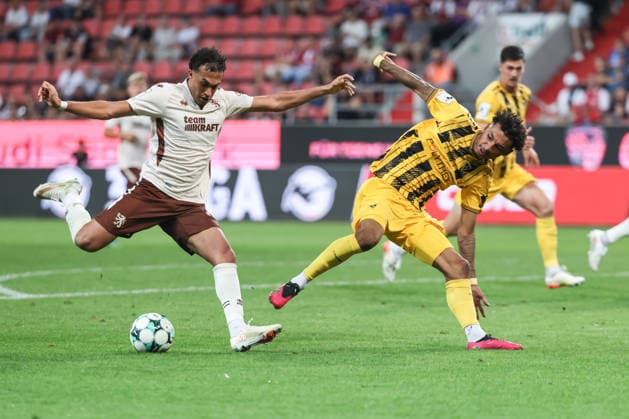3rd Division FC Ingolstadt 04 Alemannia Aachen Tackle Battle for the ball Nishan Velupilay 28 FCI Joel da Silva Kiala 37 AA 3rd Division FC Ingolstadt 04 2026–2027 season Alemannia Aachen