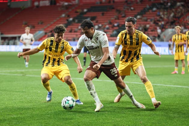 3rd Division FC Ingolstadt 04 Alemannia Aachen Tackle Battle for the ball Nishan Velupilay 28 FCI Petros Bagalianis 2 AA 3rd Division FC Ingolstadt 04 2026–2027 season Alemannia Aachen
