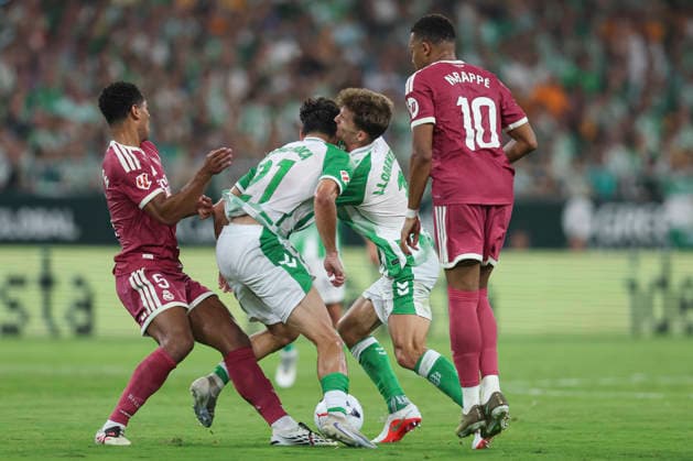 ESP: Real Betis - Real Madrid. La Liga EA Sports. Matchday 4. Diego Llorente of Real Betis during the La Liga EA Sports match between Real Betis and Real Madrid played at La Cartuja Stadium on Sep 4, 2026 in Sevilla, Spain. kpng Copyright: xAntonioxPozox xPRESSINPHOTOx AP_2627_BET_RMA_048