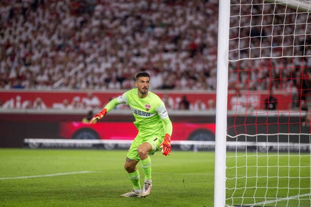 Torwart Fabian Bredlow (VfB Stuttgart). xettx, Deutschland, Stuttgart, 04.09.2026, Fussball, Bundesliga: VfB Stuttgart vs 1. FC Koeln, Saison 2026 2027, 2. Spieltag, MHP Arena DFL DFB REGULATIONS PROHIBIT ANY USE OF PHOTOGRAPHS AS IMAGE SEQUENCES AND OR QUASI-VIDEO. *** Goalkeeper Fabian Bredlow, VfB Stuttgart xettx, Germany, Stuttgart, September 4, 2026, Soccer, Bundesliga: VfB Stuttgart vs. 1. FC Köln, 2026–2027 Season, Matchday 2, MHP Arena. DFL and DFB regulations prohibit any use of photographs as image sequences and or quasi-video.