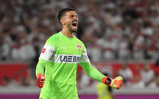 TOR zum 2:0 Grischa Proemel VfB Stuttgart (21) (nicht im Bild) Torjubel bei Torwart Fabian Bredlow VfB Stuttgart (01) VfB Stuttgart vs 1. FC Koeln 04.09.2026 DFL REGULATIONS PROHIBIT ANY USE OF PHOTOGRAPHS AS IMAGE SEQUENCES AND OR QUASI-VIDEO VfB Stuttgart vs 1. FC Koeln *** GOAL: 2–0 Grischa Proemel, VfB Stuttgart 21 (not in the frame); Goal celebration by goalkeeper Fabian Bredlow, VfB Stuttgart 01; VfB Stuttgart vs. 1. FC Köln, September 4, 2026; DFL regulations prohibit any use of photographsHS AS IMAGE SEQUENCES AND OR QUASI-VIDEO VfB Stuttgart vs. 1. FC Köln