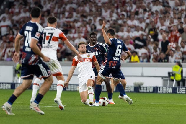 Maximilian MITTELSTAEDT (VfB Stuttgart, 07) im Zweikampf gegen Ellyes SKHIRI (1. FC Koeln, 06) GER, VfB Stuttgart vs. 1. FC Koeln, Fussball, Bundesliga, 2. Spieltag, Spielzeit 2026 2027, 04.09.2026, GER, VfB Stuttgart vs. 1. FC Koeln, Fussball, Bundesliga, 2. Spieltag, Spielzeit 2026 2027, 04.09.2026, Stuttgart *** Maximilian MITTELSTAEDT, VfB Stuttgart, No. 07, in a tackle against Ellyes SKHIRI, 1. FC Köln, No. 06, GER, VfB Stuttgart vs. 1. FC Köln, Soccer, Bundesliga, Matchday 2, 2026–2027 season, September 4, 2026, GER, VfB Stuttgart vs. 1. FC Köln, Soccer, Bundesliga, Matchday 2, 2026–2027 season, September 4, 2026, Stuttgart Copyright: xEibnerxPressefoto OliverxSchmidtx EP_OST