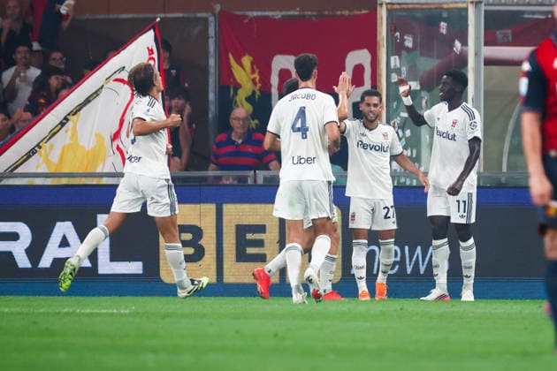 IPA88118579 - Serie A, Day 3, Genoa, Ferraris Stadium, Genoa vs. Como; pictured: Como players celebrating  Copyright: xGabrielexSiri IPAxSportx xx 88118579