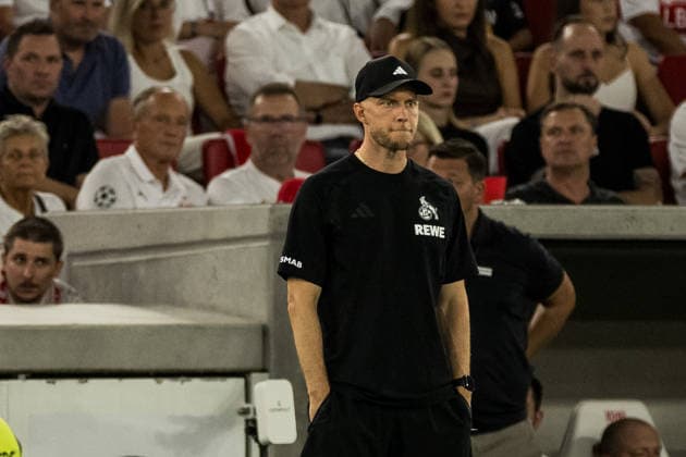STUTTGART, GERMANY - SEPTEMBER 04: Rene Wagner (Head Coach 1. FC Koeln) frustrated during the Bundesliga match between VfB Stuttgart vs. 1. FC Koeln at MHP Arena Stuttgart on matchday 2 of the 1. Bundesliga on September 04, 2026 in Stuttgart, Germany. DFL REGULATIONS PROHIBIT ANY USE OF PHOTOGRAPHS AS IMAGE SEQUENCES AND OR QUASI-VIDEO. Baden Wuerttemberg Germany Copyright: xSteffiexWunderlx