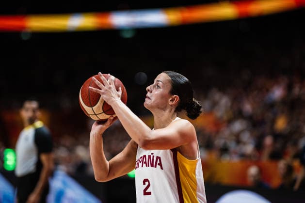 FIBA Women™s Basketball World Cup 2026: Spanien vs. Deutschland, 04.09.2026 Elena Buenavida (Spanien, 2) mit Ball; Basketball, FIBA Women™s Basketball World Cup 2026, Gruppenphase, Gruppe A, 1. Spieltag: Spanien vs. Deutschland am 04.09.2026 in der Uber Arena, Berlin *** FIBA Women’s Basketball World Cup 2026: Spain vs. Germany, September 4, 2026; Elena Buenavida (Spain), No. 2 with the ball; FIBA Women’s Basketball World Cup 2026, Group Stage, Group A, Matchday 1: Spain vs. Germany on September 4, 2026, at the Uber Arena, Berlin Copyright: xBEAUTIFULxSPORTS Tonhäuserx