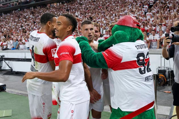 Torjubel VfB Stuttgart beim 3:0 durch Ermedin Demirovic (VfB Stuttgart, 09), Freude, Begeisterung, positive Emotionen, Torerfolg , Deutschland, Fussball, 1. Bundesliga, 2.Spieltag, 2026 2027, VfB Stuttgart vs. 1.FC Köln, 04.09.2026, Stuttgart MHP Arena Deutschland *** VfB Stuttgart celebrates Ermedin Demirovic s goal to make it 3–0, VfB Stuttgart, 09, joy, excitement, positive emotions, goal, Germany, soccer, Bundesliga 1, Matchday 2, 2026–2027, VfB Stuttgart vs. 1. FC Köln, September 4, 2026, Stuttgart MHP Arena, Germany Copyright: xGrantxHubbsx