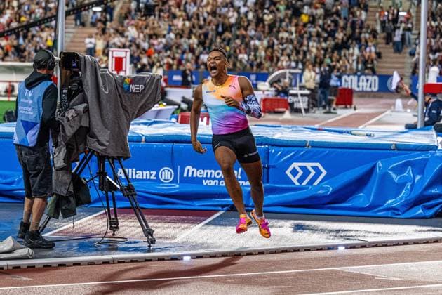 Greece s Emmanouil Karalis celebrates as he wins the men s pole vault event with a meeting record, at the 50th edition of the Memorial Van Damme Diamond League athletics event in Brussels, Friday 4 September 2026. EMILExWINDAL  x185265957x