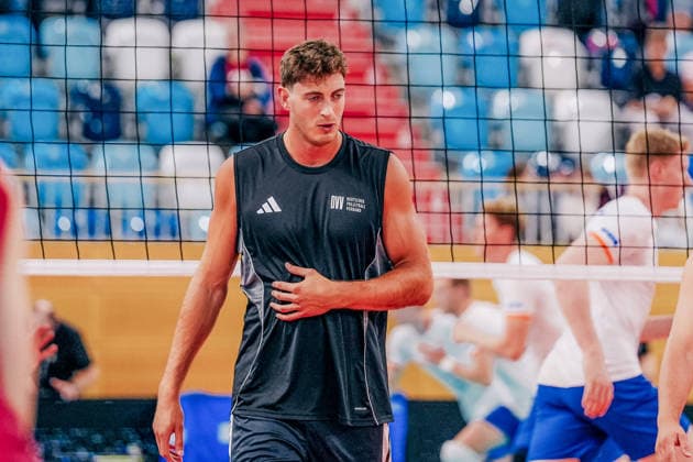 GER, Volleyball, European Championship Warm-up Match, Friendly, Germany vs. Netherlands, 04 09 26 Focus on the Warm-up Tobias Krick, 21, Germany Photo: HMB Media, Etienne Schlick Copyright: HMBxMedia EtiennexSchlick