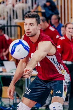 GER, Volleyball, European Championship Dress Rehearsal, Friendly Match, Germany vs. Netherlands, 09 26 04 Focus on the Warm-up Tobias Brand, 22, Germany Photo: HMB Media, Etienne Schlick Copyright: HMBxMedia EtiennexSchlick