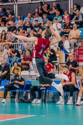 GER, Volleyball, European Championship Warm-up Match, Friendly Match, Germany vs. Netherlands, September 4, 2026, Johannes Tille serves, 6, Germany, Photo: HMB Media, Etienne Schlick Copyright: HMBxMedia EtiennexSchlick