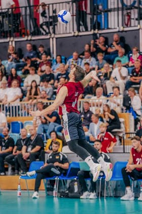 GER, Volleyball, European Championship Warm-up Match, Friendly Match, Germany vs. Netherlands, September 4, 2026, Johannes Tille serves, 6, Germany, Photo: HMB Media, Etienne Schlick Copyright: HMBxMedia EtiennexSchlick