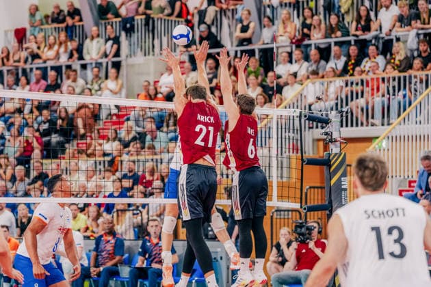 GER, Volleyball, European Championship Warm-up Match, Friendly, Germany vs. Netherlands, 04 09 26 Block by Tobias Krick (21, Germany) and Johannes Tille (6, Germany). Photo: HMB Media, Etienne Schlick Copyright: HMBxMedia EtiennexSchlick
