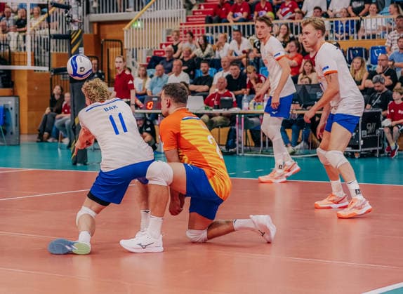 GER, Volleyball, European Championship Warm-up Match, Friendly Match, Germany vs. the Netherlands, 04 09 26, Receive by Yannick Bak 11, Netherlands, Photo: HMB Media, Etienne Schlick Copyright: HMBxMedia EtiennexSchlick