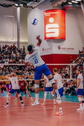 GER, Volleyball, European Championship Warm-up Match, Friendly Match, Germany vs. Netherlands, September 4, 2026. Serve by Fabian Plak 8, Netherlands. Photo: HMB Media, Etienne Schlick Copyright: HMBxMedia EtiennexSchlick