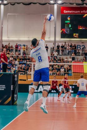 GER, Volleyball, European Championship warm-up match, friendly, Germany vs. Netherlands, 04 09 26 Serve by Fabian Plak 8, Netherlands Photo: HMB Media, Etienne Schlick Copyright: HMBxMedia EtiennexSchlick