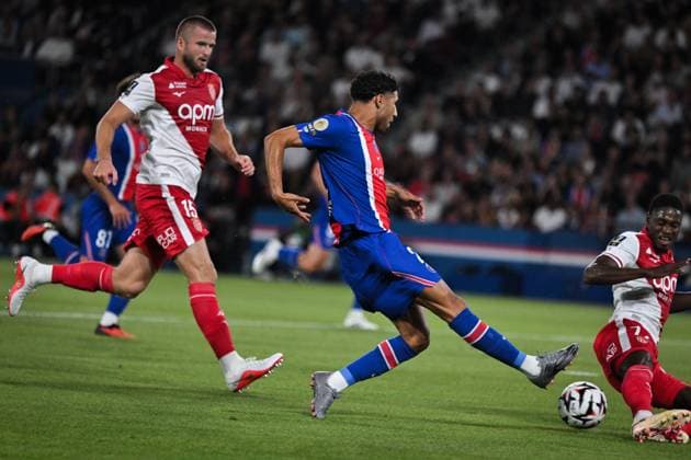 Ligue 1 PSG vs AS Monaco PARIS, FRANCE - SEPTEMBER 4, 2026: Paris Saint-Germain™s defender Achraf Hakimi controls the ball during the French L1 football match between Paris Saint-Germain and AS Monaco at the Parc des Princes stadium in Paris on September 4, 2026. Paris ÃŽle-de-France France Copyright: x xFirasxAbdullahx xJNAxPressx