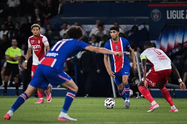 September 4, 2026, Paris, Å½Le-De-France, France: PARIS, FRANCE - SEPTEMBER 4, 2026: Paris Saint-GermainÃ¢â‚¬â ¢s defender Achraf Hakimi controls the ball during the French L1 football match between Paris Saint-Germain and AS Monaco at the Parc des Princes stadium in Paris on September 4, 2026. Paris France - ZUMAq101 20260904_zna_q101_173 Copyright: xFirasxAbdullahx