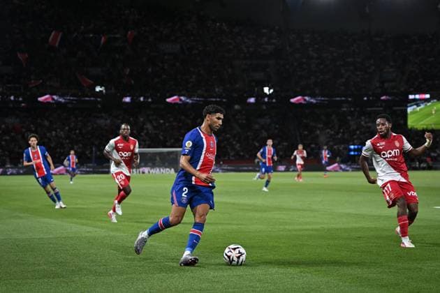 September 4, 2026, Paris, Å½Le-De-France, France: PARIS, FRANCE - SEPTEMBER 4, 2026: Paris Saint-GermainÃ¢â‚¬â ¢s defender Achraf Hakimi controls the ball during the French L1 football match between Paris Saint-Germain and AS Monaco at the Parc des Princes stadium in Paris on September 4, 2026. Ligue 1 PSG Vs AS Monaco  - ZUMAq101 20260904_zna_q101_191 Copyright: xFirasxAbdullahx