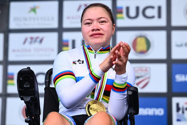 2026 UCI Para-cycling Road World Championships Picture by Olly Hassell SWpix.com - 04 09 2026 - Cycling - 2026 UCI Para-cycling Road World Championships - Huntsville, Alabama, United States of America - Women H1 Individual Time Trial (ITT) podium - Pokiza Akhmadbekova (Uzbekistan) wins the Gold Medal to become World Champion Huntsville Cummings Research Park United States of America Copyright: x xSWpix.comx(t axPhotographyxHubxLtd)xOllyxHassell SWpix.comx SWP-3030-22327