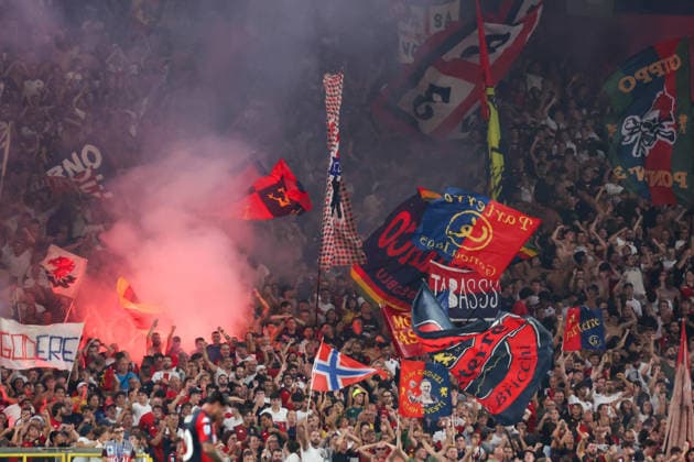 SOCCER - Serie A - Genoa CFC vs. Como 1907 Photo by IPA ABACAPRESS.COM88118289 - Serie A, Day 3, Genoa, Ferraris Stadium, Genoa vs. Como; pictured: Genoa fans Genoa Italy  Copyright: xIPAxSport ABACAx