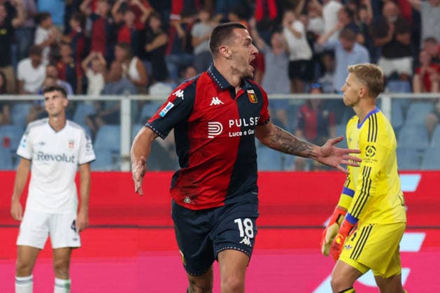 SOCCER - Serie A - Genoa CFC vs. Como 1907 Photo by IPA ABACAPRESS.COM88118303 - Serie A, Day 3, Genoa, Ferraris Stadium, Genoa vs. Como; pictured: Milutin Osmajic celebrating Genoa Italy  Copyright: xIPAxSport ABACAx