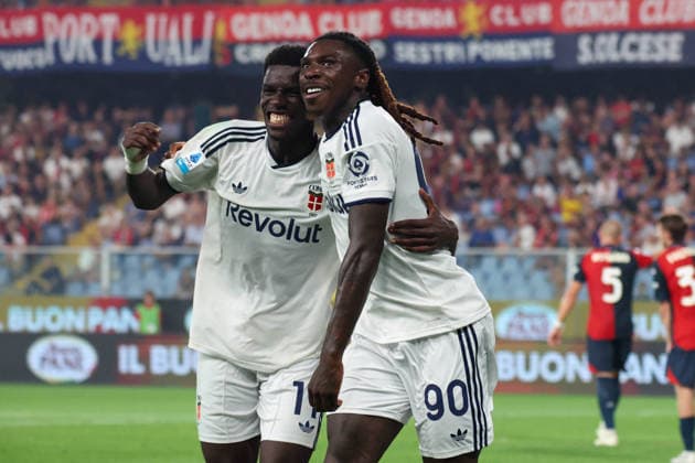 SOCCER - Serie A - Genoa CFC vs. Como 1907 Photo by IPA ABACAPRESS.COM88119624 - Serie A, Day 3, Genoa, Ferraris Stadium, Genoa vs. Como; pictured: Diao Diaoune and Kean celebrating Genoa Italy  Copyright: xIPAxSport ABACAx