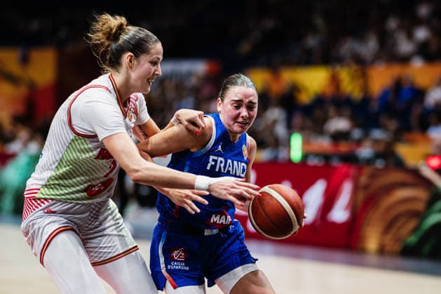 FIBA Women’s Basketball World Cup 2026: Hungary vs. France, September 4, 2026; Pauline Astier (France), 98, vs. Vir¡g Tak¡cs Kiss (Hungary), 2; Basketball; FIBA Women’s Basketball World Cup 2026; Group Stage; Group B; Match Day 1: Hungary vs. France on September 4, 2026, at the Uber Arena, Berlin Copyright: xBEAUTIFULxSPORTS Tonhäuserx