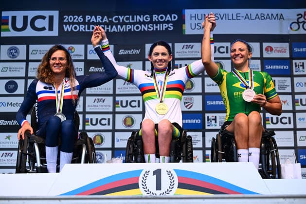 2026 UCI Para-cycling Road World Championships Picture by Olly Hassell SWpix.com - 04 09 2026 - Cycling - 2026 UCI Para-cycling Road World Championships - Huntsville, Alabama, United States of America - Women H3 Individual Time Trial (ITT) podium - Lauren Parker (Australia) wins the Gold Medal to become World Champion, AnaÃ¯s Vincent (France) receiving the Silver Medal and Jessica Moreira Ferreira (Brazil) receiving the Bronze Medal Huntsville Cummings Research Park United States of America Copyright: x xSWpix.comx(t axPhotographyxHubxLtd)xOllyxHassell SWpix.comx SWP-3030-22365